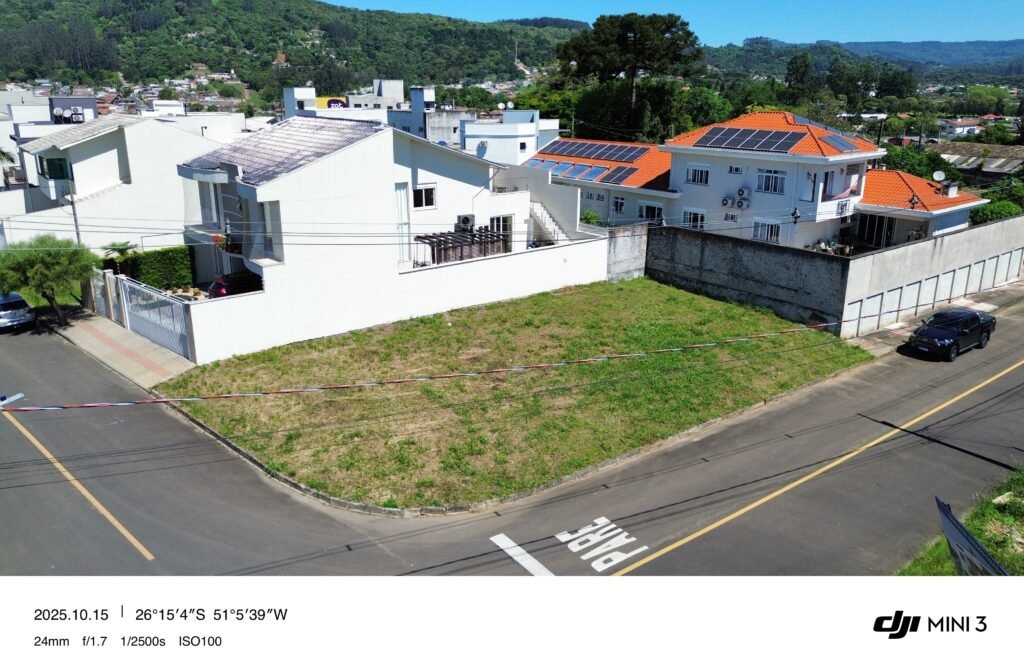 Terreno/Lote à venda com 289m²